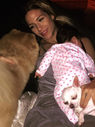 Perros de famosos: Chigu y Negro, las mascotas de Tamara Gorro