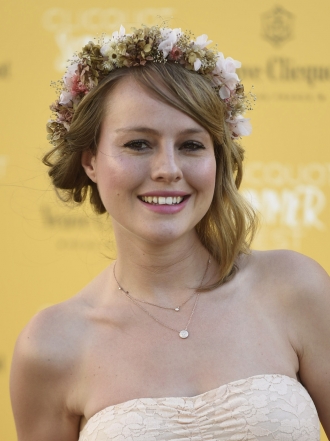 Copia el recogido hippie de Esmeralda Moya para un pelo 10