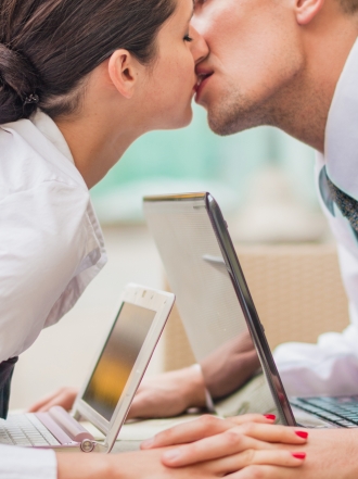 Seduce a tu compañero de trabajo con un hechizo de amor