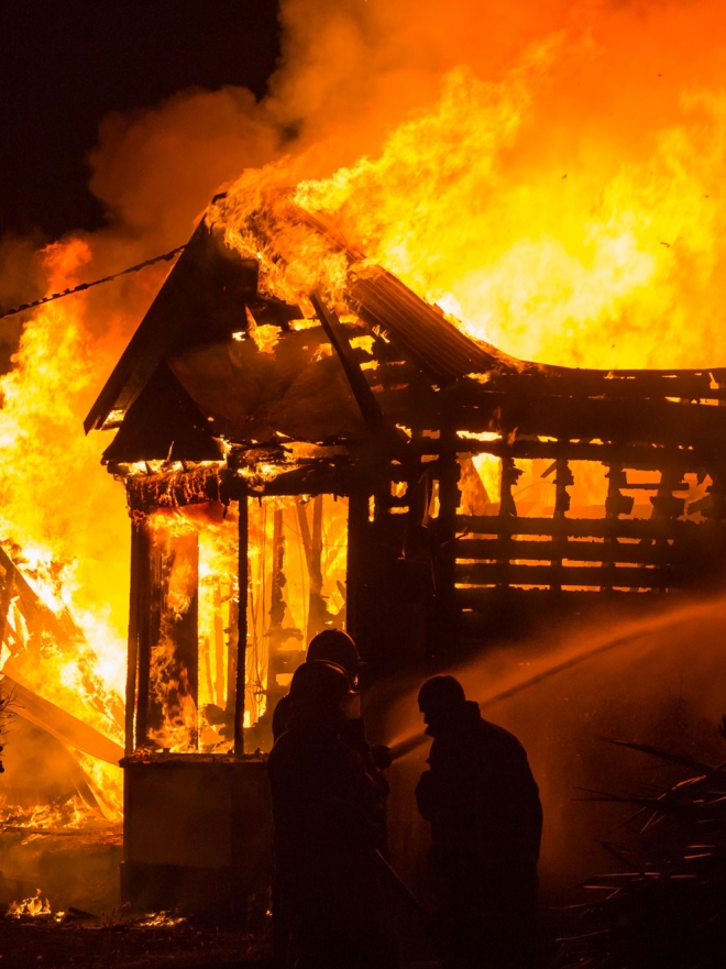 El significado de soñar que se quema tu casa