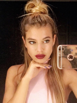 'Half-up bun': el peinado del verano, paso a paso