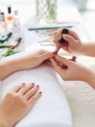 5 razones para descansar de pintarte las uñas