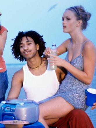 Por qué es importante tener amigos además de pareja