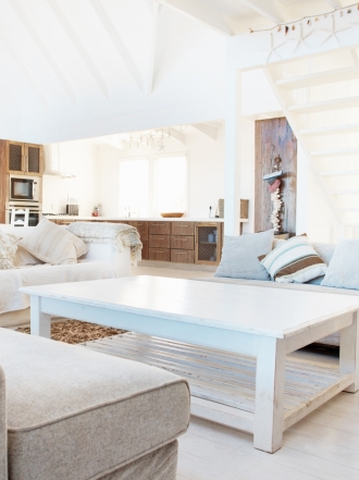 Sueños: el significado de soñar con mesas blancas