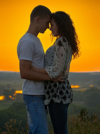 Las etapas emocionales que viven todas las parejas