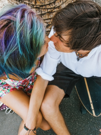 Cómo gestionar la atracción entre hermanastros en las nuevas familias