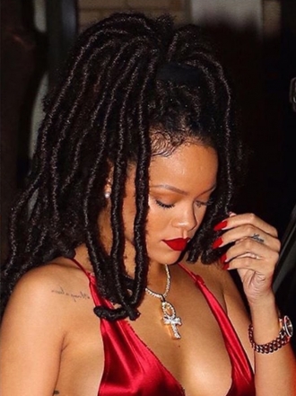 Consigue unas rastas como las de Rihanna, paso a paso