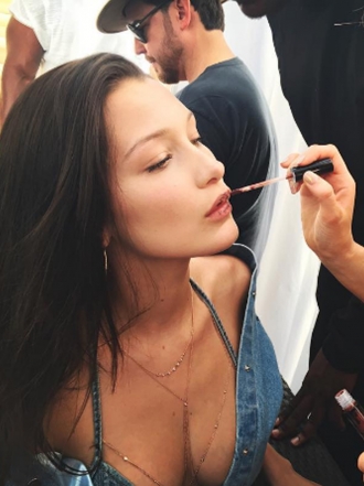 Copia la rutina de maquillaje de Bella Hadid para el día a día
