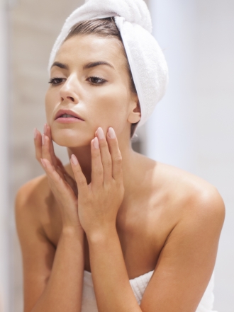 Cómo cuidar tu piel si la tienes muy grasa