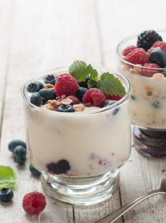 Por qué comer yogur en el desayuno es bueno para ti