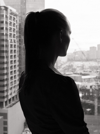 Soñar con matar a alguien: que no te puedan las emociones negativas