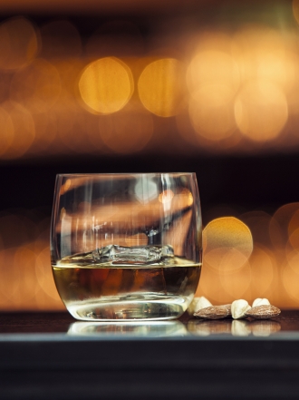 Soñar con whisky: cuidado con el alcohol en sueños