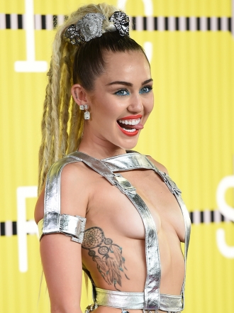 Ideas de tatuajes para mujeres atrevidas inspirados en famosas