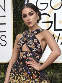 Recrea el sexy maquillaje dorado y marrón de Olivia Culpo