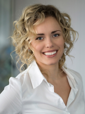 Así se comporta una mujer segura de sí misma en el trabajo