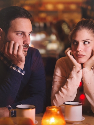 Por qué algunas parejas continúan juntas por inercia