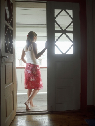 El significado de soñar con darte un golpe contra la puerta