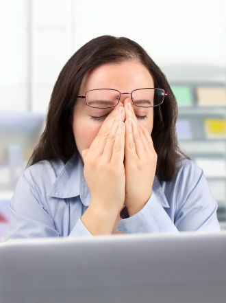 5 consejos para evitar la fatiga ocular en la oficina