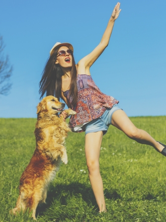 10 nombres de perros inspirados en colores