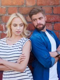 Comportamientos de hombres y mujeres en una relación tóxica