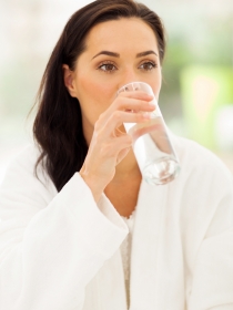 El significado de soñar con tener sed constantemente