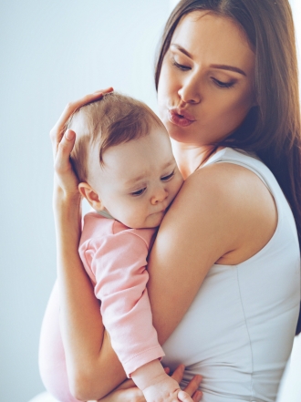 Cómo serás como madre si eres una mujer Acuario