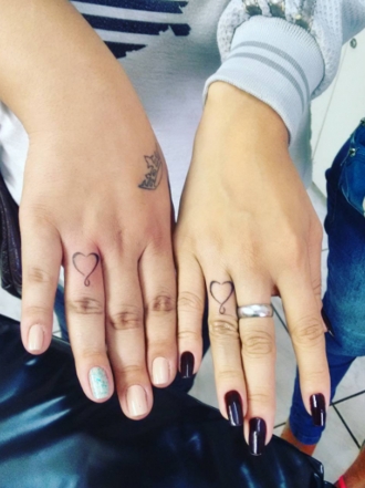 10 ideas de tatuajes para hacerte con una nueva amiga