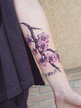 Ideas de tatuajes para chicas muy pálidas