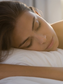 ¿Dormir adelgaza?