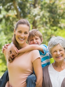 Soñar que tienes otra familia: todo lo que quieres cambiar