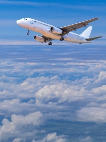 Soñar que pilotas un avión: sueña a lo grande