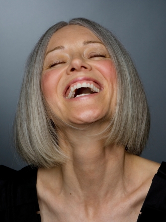 La cara y la cruz de soñar que no puedes parar de reír