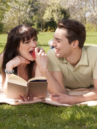 Cómo sobrevivir al verano con pareja (o sin ella)