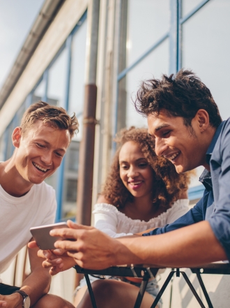 Mi pareja o mis amigos, ¿a quién elijo?