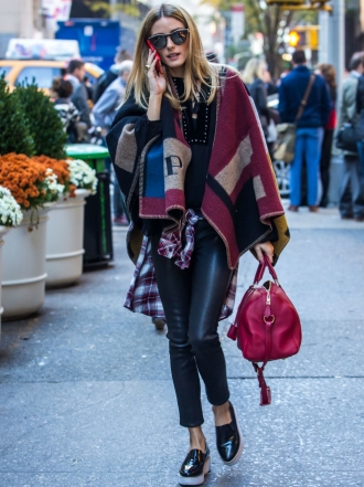 5 formas de llevar un poncho