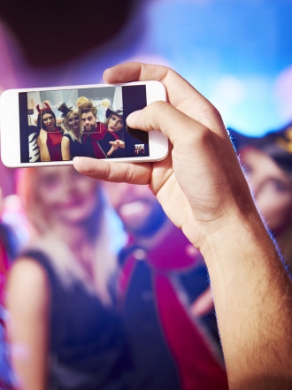 Tinder en Halloween: Huye de los fantasmas