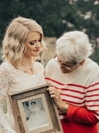 La emotiva sorpresa de una novia a su abuela: usa su vestido de boda