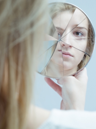 Dismorfia: así se comporta una persona que sufre este trastorno