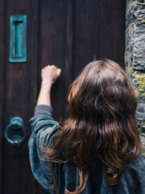 Soñar que llaman a la puerta de mi casa: ¿será una oportunidad?
