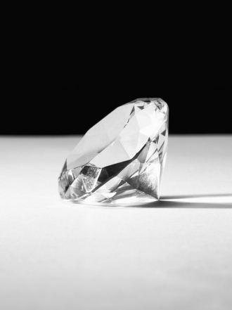 Soñar con diamantes: descubre tu fuerza