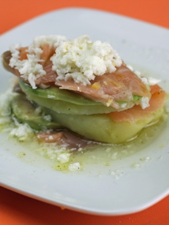 Recetas de aperitivos fáciles: milhojas de salmón