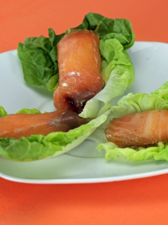 Recetas de aperitivos fáciles: rollitos de salmón y queso crema