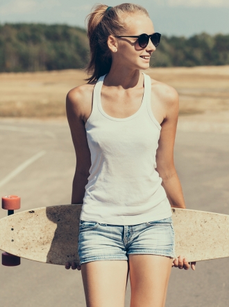 Soñar que montas en patinete: impulsiva y optimista