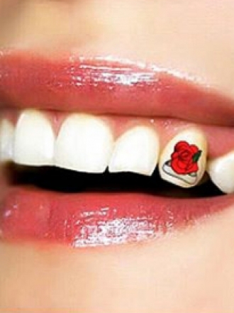 Tatteeth, ¿te harías un tatuaje dental?