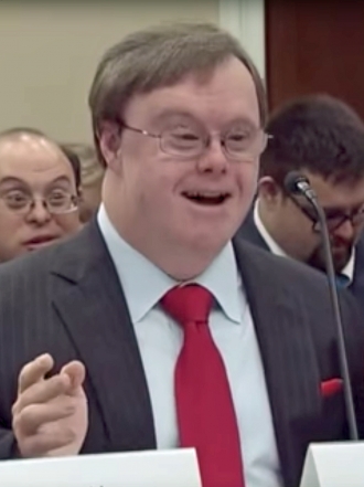 Este hombre con síndrome de Down te hará pensar sobre la verdadera felicidad