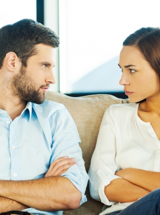 Líbrate de los celos en tu relación de pareja con estos trucos