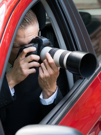 Soñar que contratas un detective privado: descubriendo secretos