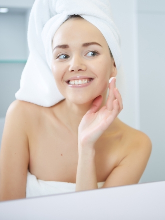 Rutina facial de día y de noche: ¡Cuida tu piel siempre!