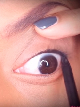 Tightlining, la nueva técnica de maquillaje de ojos invisible