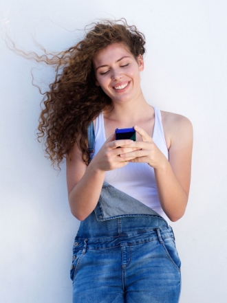 Día de la Felicidad: 15 whatsapps para tu novio, tu amiga y para ti